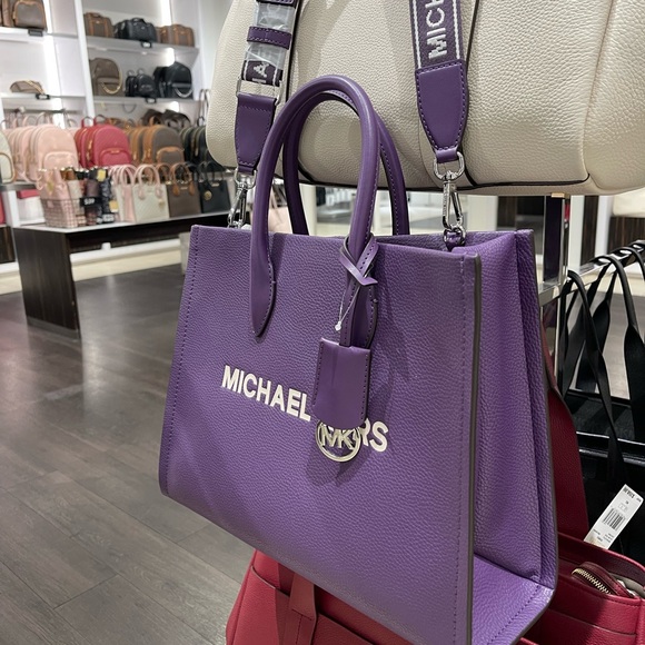 MICHAEL KORS Mirella Medium Pebbled Leather Tote Bag
Dark Purple
NWT - Picture 10 of 16